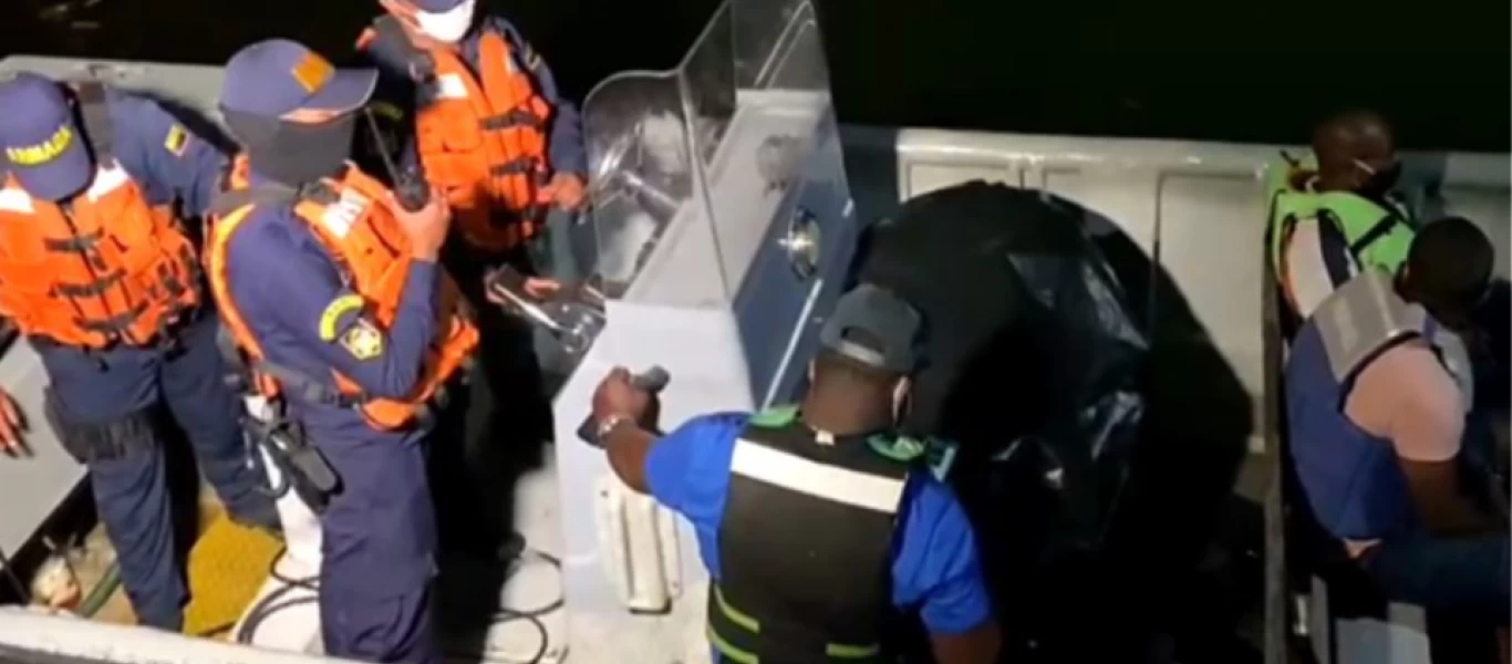 Ναυάγιο με 12 νεκρούς στην Κολομβία - Ανάμεσά τους 7 παιδιά (βίντεο)